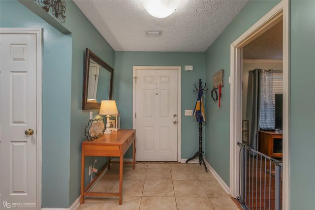 8099 N Lakeshore Drive, Shreveport, LA 71107