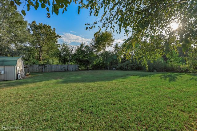 8099 N Lakeshore Drive, Shreveport, LA 71107