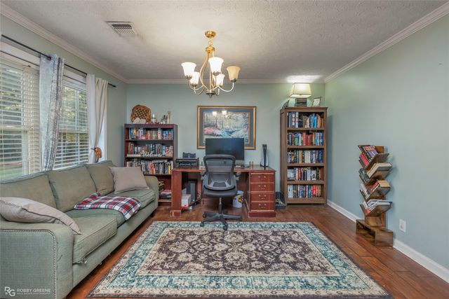 8099 N Lakeshore Drive, Shreveport, LA 71107