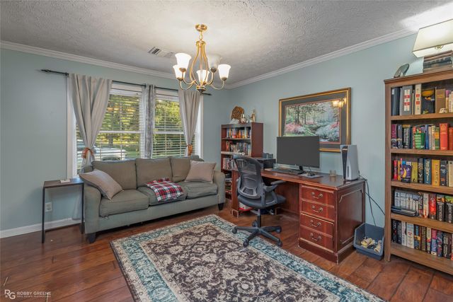 8099 N Lakeshore Drive, Shreveport, LA 71107