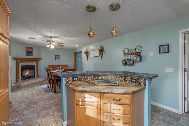 8099 N Lakeshore Drive, Shreveport, LA 71107