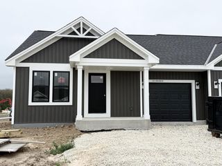 W219N16270 Primrose COURT, Jackson, WI 53037