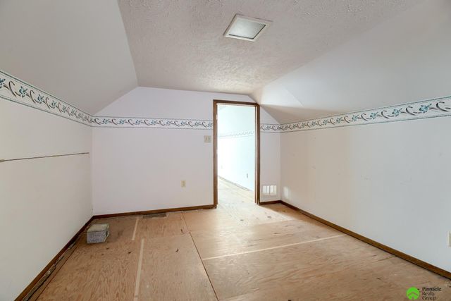 1425 N 19th Street, Lincoln, NE 68503