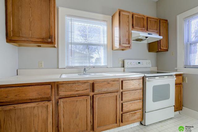 1425 N 19th Street, Lincoln, NE 68503