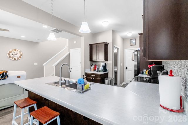 525 Newfound Hollow Drive, Charlotte, NC 28214