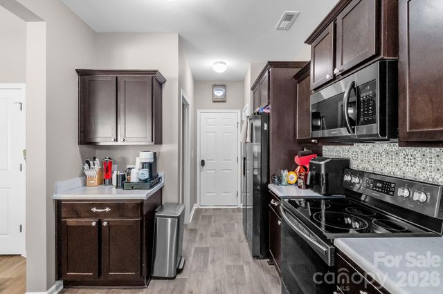 525 Newfound Hollow Drive, Charlotte, NC 28214