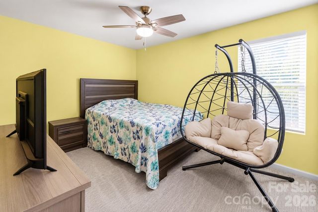 525 Newfound Hollow Drive, Charlotte, NC 28214