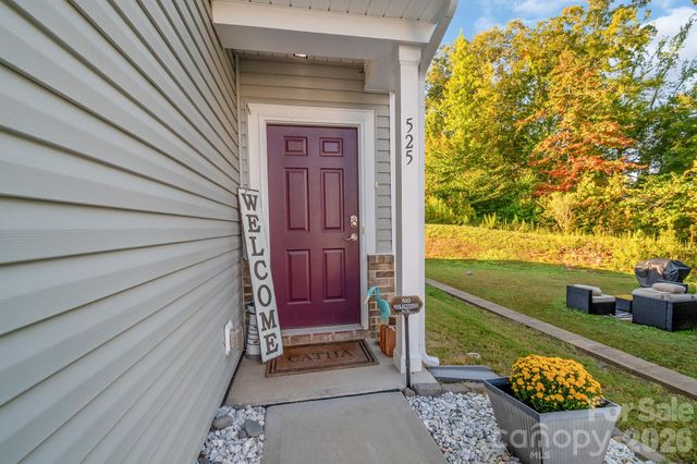 525 Newfound Hollow Drive, Charlotte, NC 28214