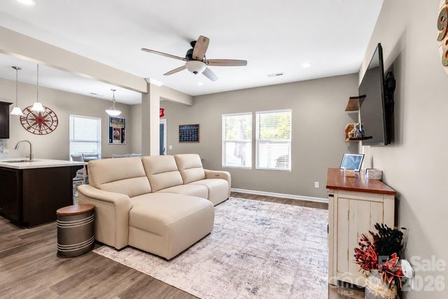525 Newfound Hollow Drive, Charlotte, NC 28214