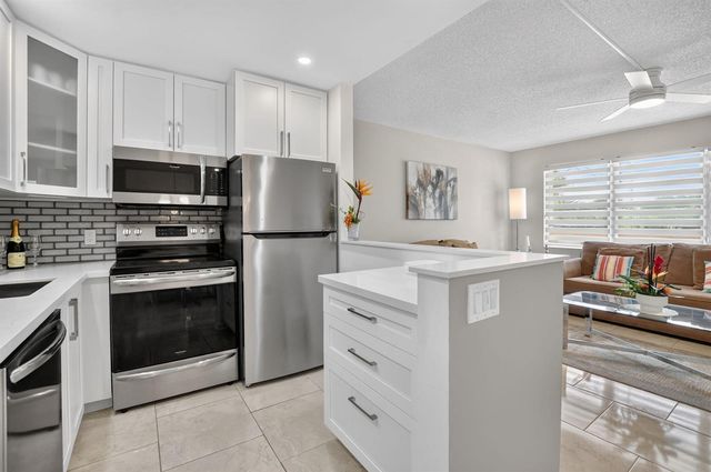 2080 Harwood F 2080, Deerfield Beach, FL 33442