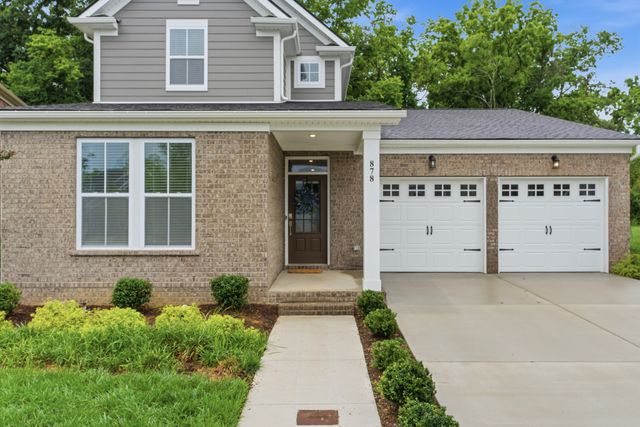 878 Nightingale Ave, Hendersonville, TN 37075