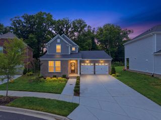 878 Nightingale Ave, Hendersonville, TN 37075