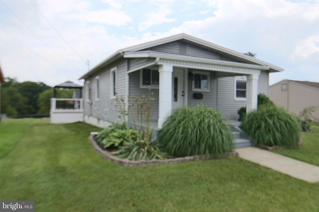 758 CHAMBERS ST, Harrisburg, PA 17113