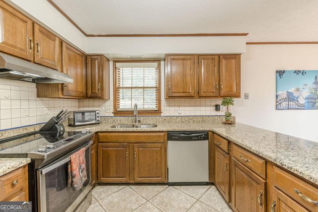 3811 Holy Cross Court, Decatur, GA 30034