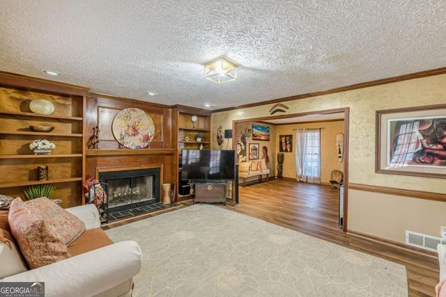 3811 Holy Cross Court, Decatur, GA 30034