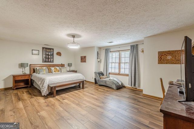 3811 Holy Cross Court, Decatur, GA 30034