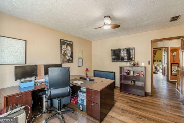 3811 Holy Cross Court, Decatur, GA 30034