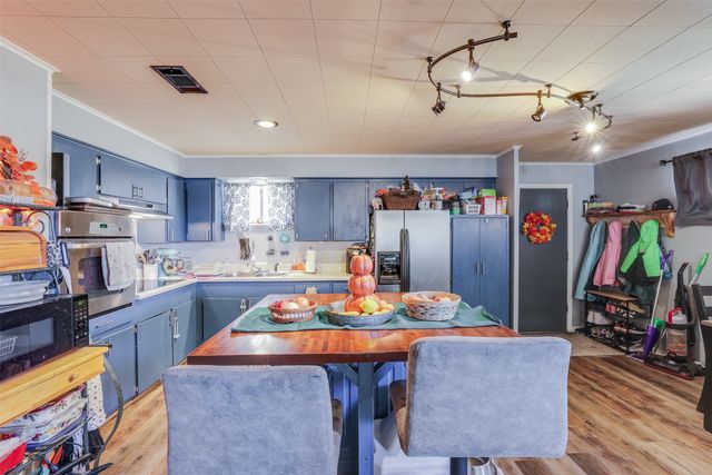 9849 Shawnee Lane, Quinlan, TX 75474