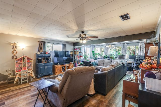 9849 Shawnee Lane, Quinlan, TX 75474