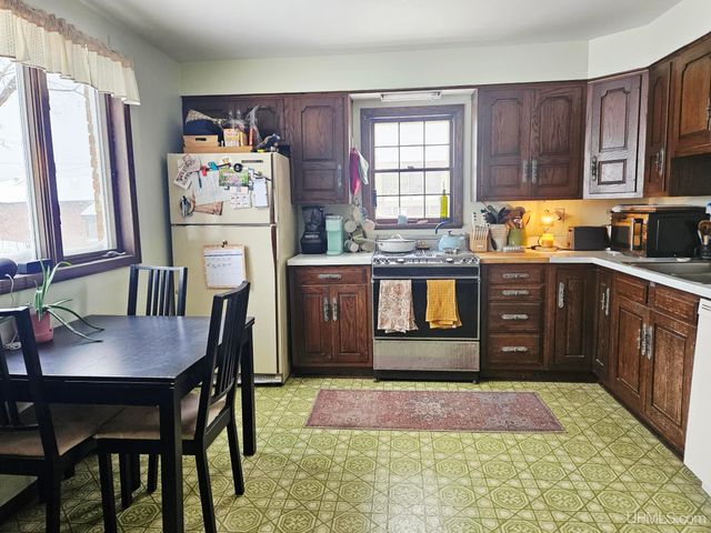 206 E Iron Street, Bessemer, MI 49911