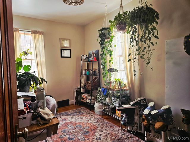 206 E Iron Street, Bessemer, MI 49911