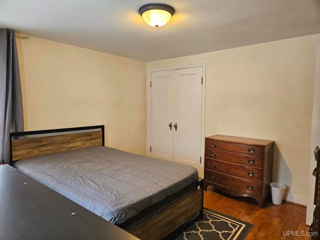 206 E Iron Street, Bessemer, MI 49911