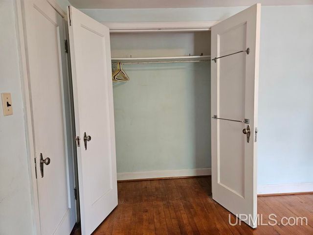 206 E Iron Street, Bessemer, MI 49911