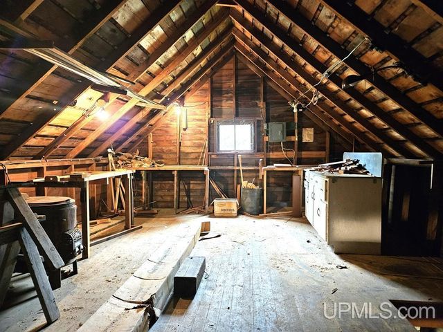 206 E Iron Street, Bessemer, MI 49911