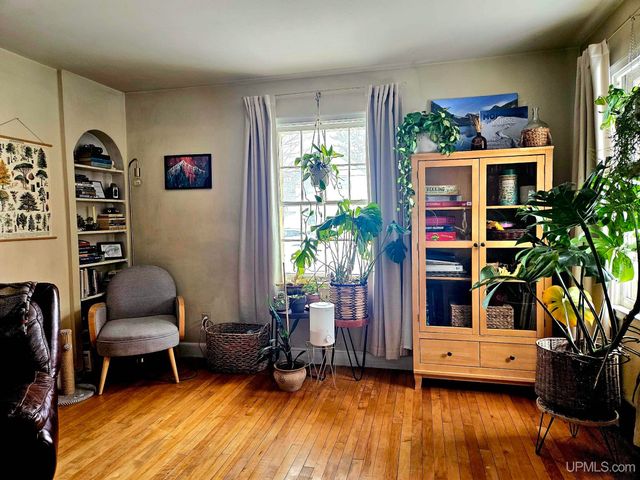 206 E Iron Street, Bessemer, MI 49911