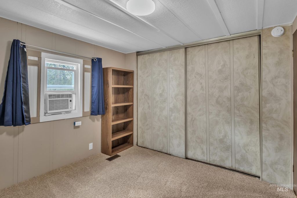 790 N Riviera Dr 19, Boise, ID 83703 photo 13