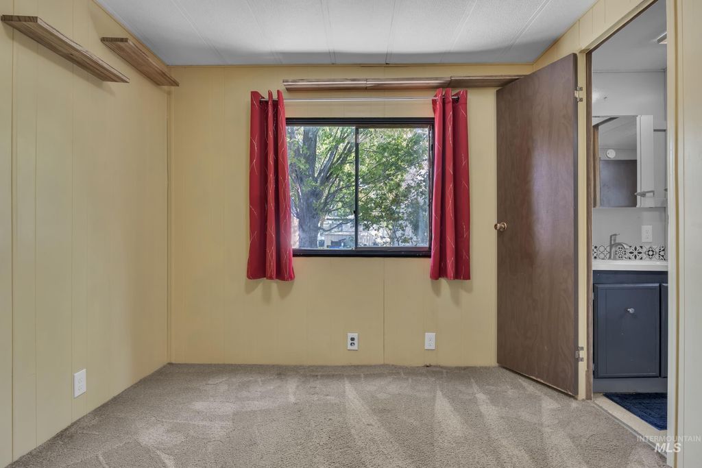 790 N Riviera Dr 19, Boise, ID 83703 photo 15