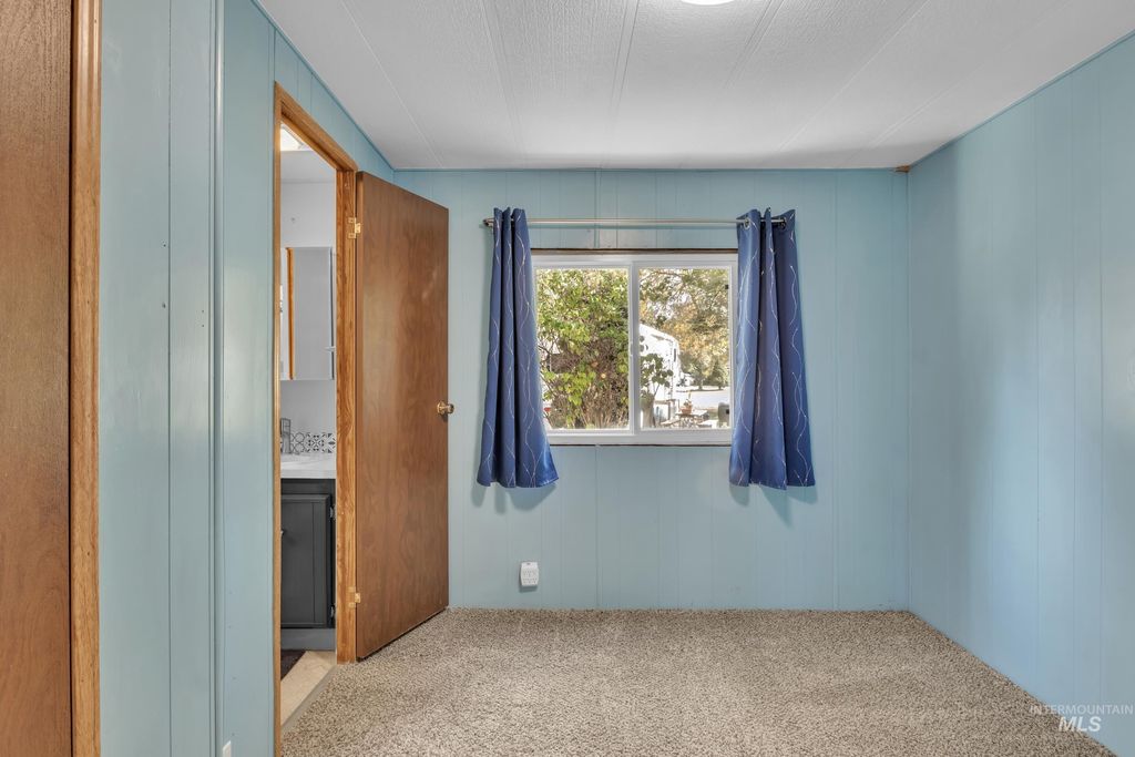 790 N Riviera Dr 19, Boise, ID 83703 photo 16