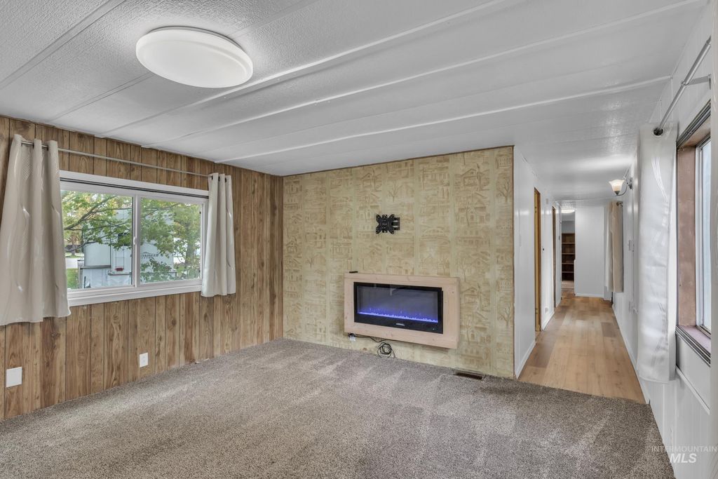 790 N Riviera Dr 19, Boise, ID 83703 photo 4