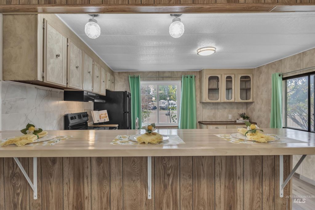 790 N Riviera Dr 19, Boise, ID 83703 photo 7