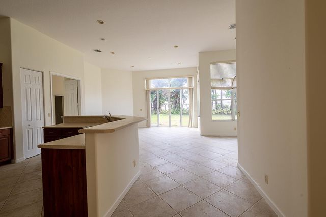 6428 Garden Court, West Palm Beach, FL 33411