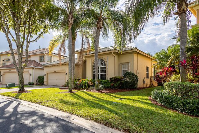 6428 Garden Court, West Palm Beach, FL 33411