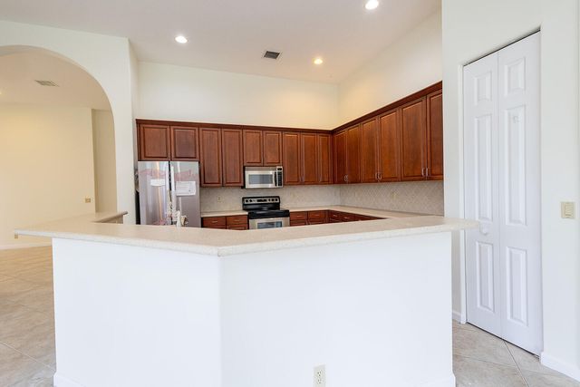 6428 Garden Court, West Palm Beach, FL 33411