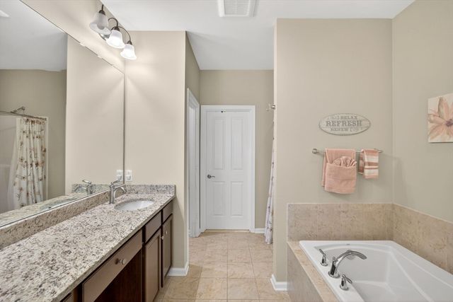 17 Valley Front, Plymouth, MA 02360