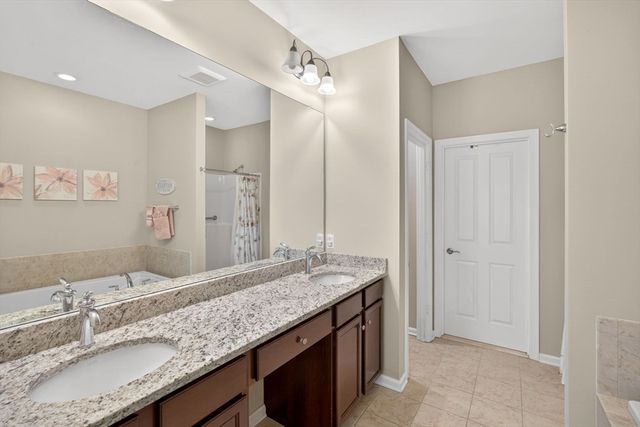 17 Valley Front, Plymouth, MA 02360