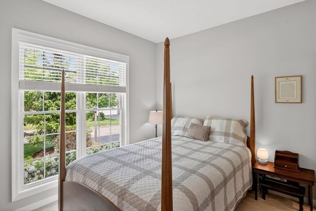 17 Valley Front, Plymouth, MA 02360