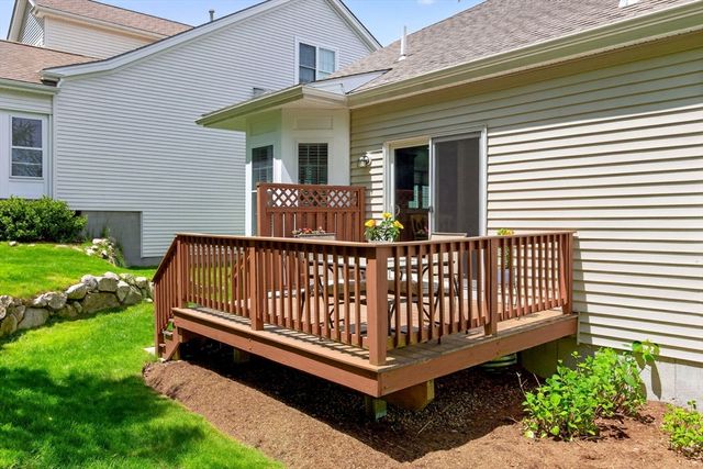 17 Valley Front, Plymouth, MA 02360