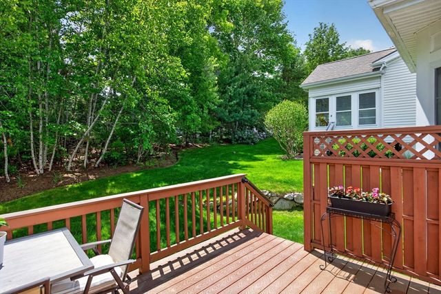 17 Valley Front, Plymouth, MA 02360