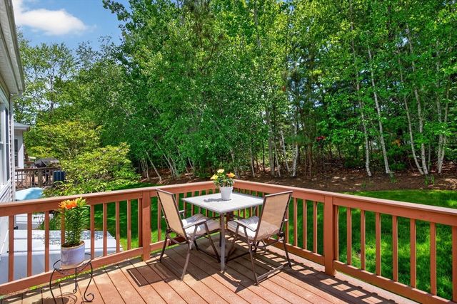 17 Valley Front, Plymouth, MA 02360