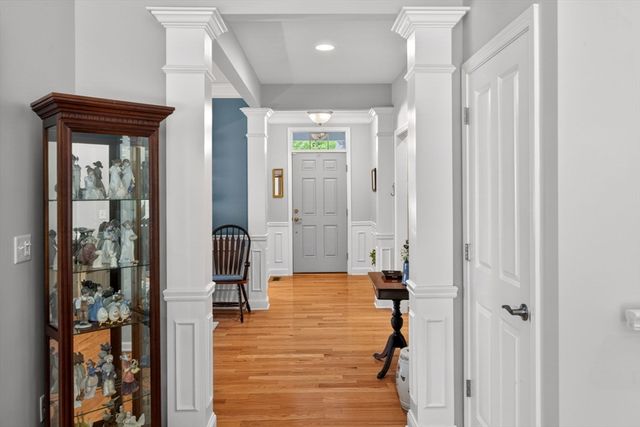 17 Valley Front, Plymouth, MA 02360