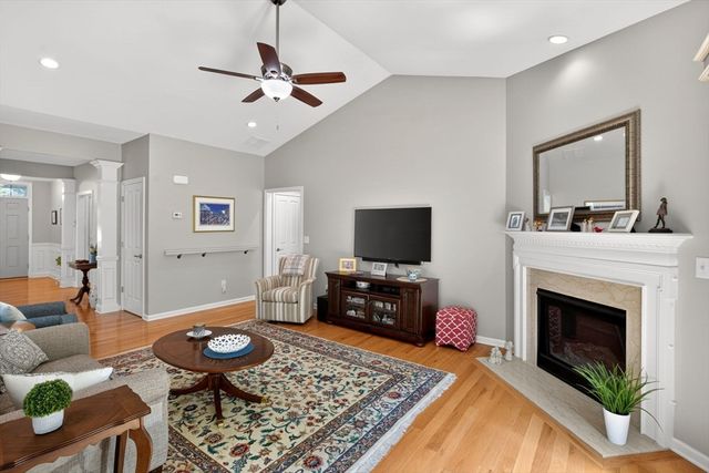 17 Valley Front, Plymouth, MA 02360