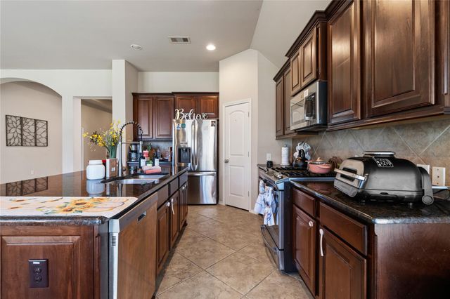 2609 Briar Rose Court, Pearland, TX 77584