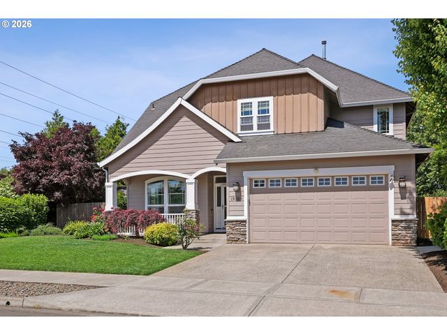 19358 RED HAWK Dr, Oregon City, OR 97045