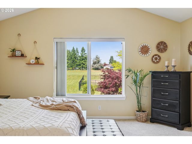 19358 RED HAWK Dr, Oregon City, OR 97045