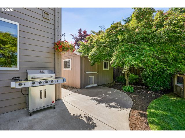 19358 RED HAWK Dr, Oregon City, OR 97045