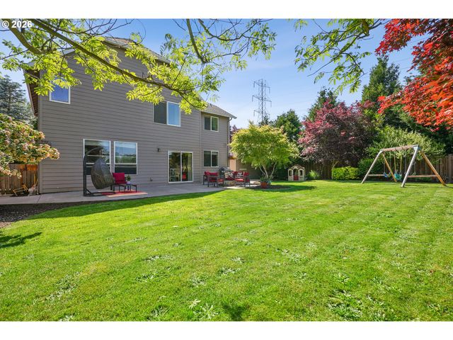 19358 RED HAWK Dr, Oregon City, OR 97045